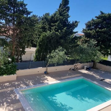 Luksusowy apartament z dwoma sypialniami z basenem